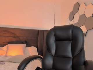 meganwest — Camsoda recorded stream image, 15.04.2025 18:20