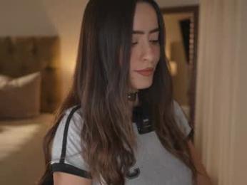 emyii — Chaturbate recorded stream image, 15.04.2025 19:20