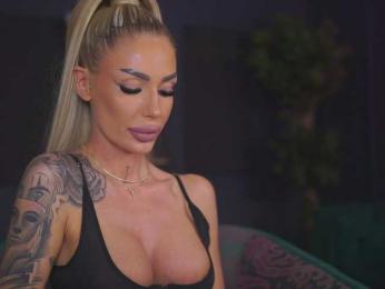 RaquelleVon — Bongacams recorded stream image, 17.04.2025 15:10