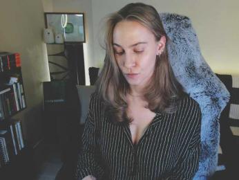 Adamova_Eva — Bongacams recorded stream screenshot (05 Feb 2025)