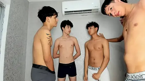 pelusos_mens — Stripchat recorded stream screenshot (05 Feb 2025)