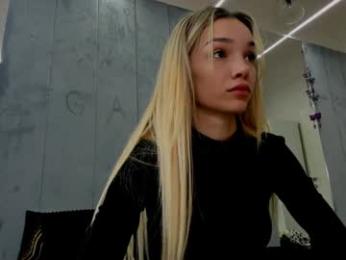 sassyt33n — Chaturbate recorded stream image, 18.04.2025 09:20