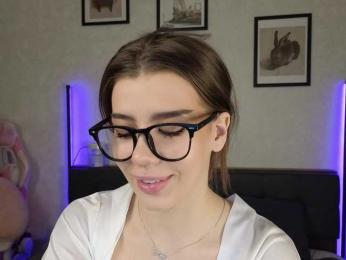 dolly-ll — Bongacams recorded stream image, 18.04.2025 13:30