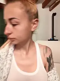 kylie_blck — Stripchat recorded stream image, 19.04.2025 03:10