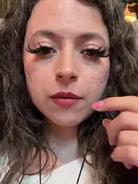 Lina_twin — Stripchat recorded stream image, 19.04.2025 11:40