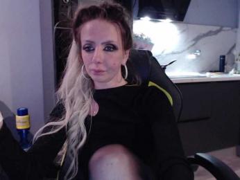 blondalina — Bongacams recorded stream image, 19.04.2025 23:50