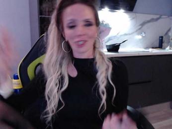 blondalina — Bongacams recorded stream image, 19.04.2025 23:50