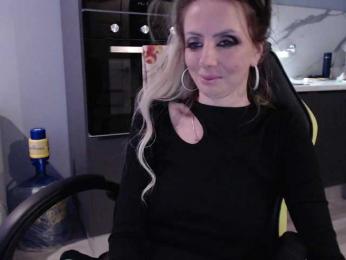 blondalina — Bongacams recorded stream image, 19.04.2025 23:50