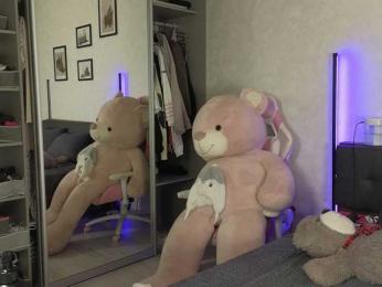dolly-ll — Bongacams recorded stream image, 20.04.2025 13:20