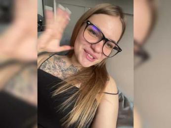 -Tiki-Riki- — Bongacams recorded stream image, 21.04.2025 09:20