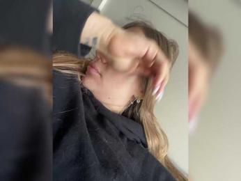 -Tiki-Riki- — Bongacams recorded stream image, 21.04.2025 09:20