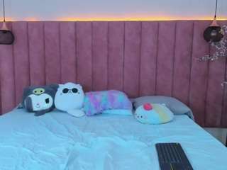 marianabranz — Camsoda recorded stream image, 21.04.2025 13:30