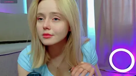 StarrShinee — Stripchat recorded stream image, 22.04.2025 02:00