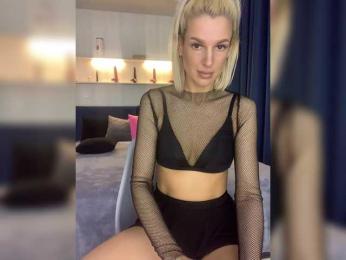 Stasya-moor — Bongacams recorded stream image, 22.04.2025 06:00