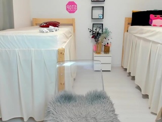 18perfecttits — Camsoda recorded stream image, 22.04.2025 12:40