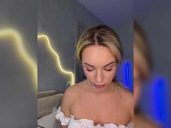 Mila-m — Bongacams recorded stream image, 22.04.2025 15:40