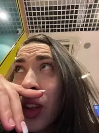Holly_Play — Stripchat recorded stream image, 06.02.2025 11:00