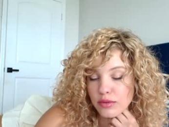 theislandgirl — Chaturbate recorded stream image, 23.04.2025 18:00