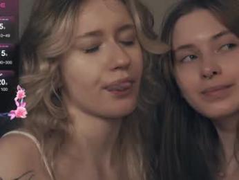 vivid_girls — Chaturbate recorded stream image, 23.04.2025 19:00