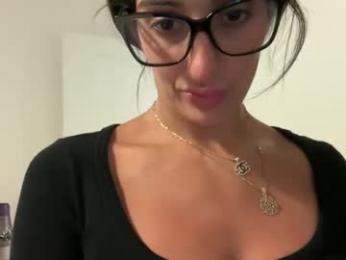 camiliakxoxo — Chaturbate recorded stream image, 24.04.2025 02:50