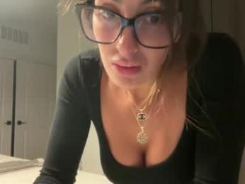 camiliakxoxo — Chaturbate recorded stream image, 24.04.2025 02:50