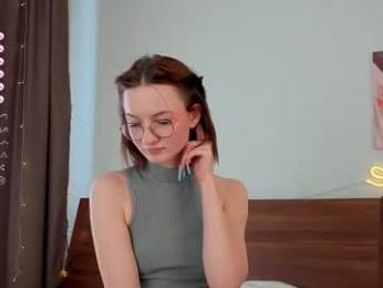 minnietammy — Chaturbate recorded stream image, 24.04.2025 05:30