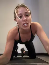 petrouchkaaa_ — Stripchat recorded stream image, 24.04.2025 08:20