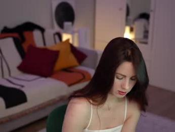 _blackbee_ — Chaturbate recorded stream image, 24.04.2025 10:20