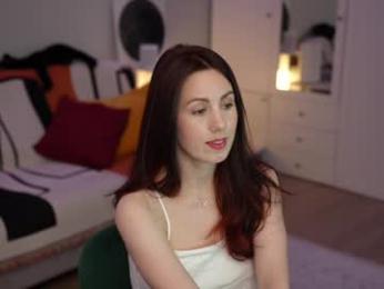 _blackbee_ — Chaturbate recorded stream image, 24.04.2025 10:20