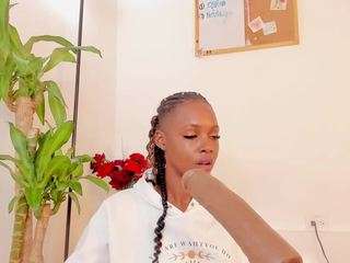 irisallen — Camsoda recorded stream screenshot (24 Apr 2025)