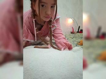 LittleDelora — Bongacams recorded stream screenshot (24 Apr 2025)