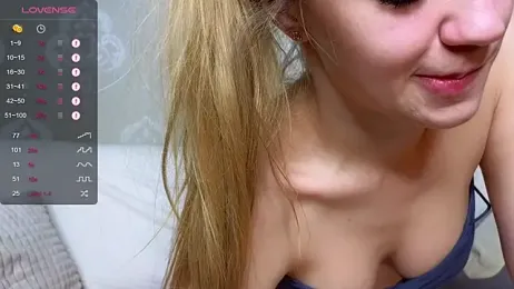 AnneFoxy — Stripchat recorded stream image, 25.04.2025 12:40