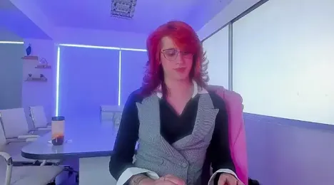 Juliana_Saenzz — Stripchat recorded stream screenshot (27 Apr 2025)