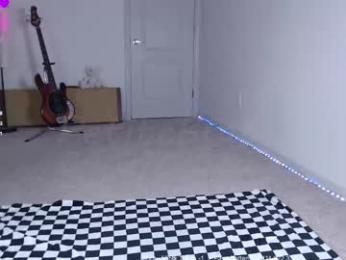 petitebrat — Chaturbate recorded stream image, 27.04.2025 17:10