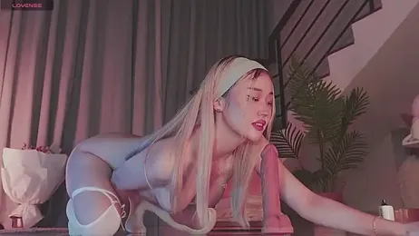 hyun_chia — Stripchat recorded stream screenshot (27 Apr 2025)