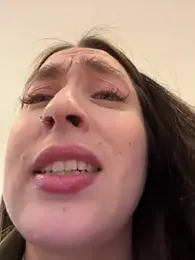 Holly_Play — Stripchat recorded stream image, 28.04.2025 10:00