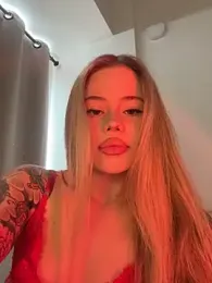 curchez_ — Stripchat recorded stream image, 28.04.2025 21:00
