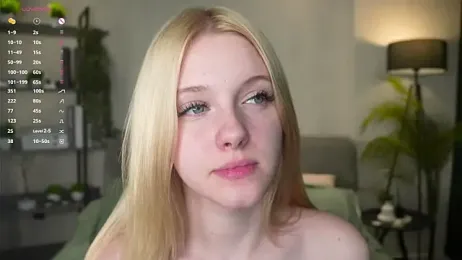 EdlaHewell — Stripchat recorded stream screenshot (29 Apr 2025)