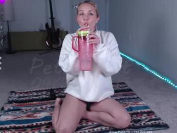 petitebrat — Chaturbate recorded stream image, 30.04.2025 16:20