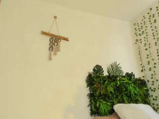 karlyee — Camsoda recorded stream screenshot (01 May 2025)