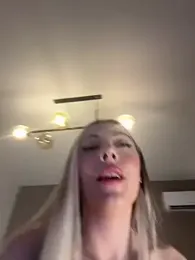 FrancescaNappi — Stripchat recorded stream image, 02.05.2025 18:50