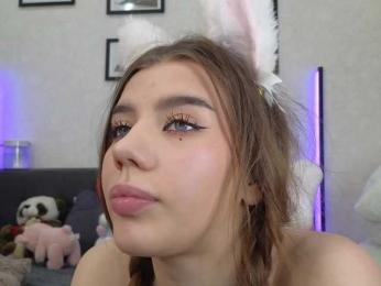 dolly-ll — Bongacams recorded stream image, 03.05.2025 13:20