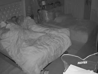 voyeurcam-house-charleys-room — Camsoda recorded stream image, 02.05.2025 07:10
