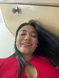 Abril10_ — Stripchat recorded stream screenshot (04 May 2025)