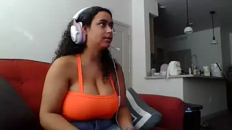 cinnaminnie — Stripchat recorded stream image, 04.05.2025 16:10