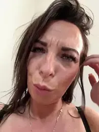 Almmaxxxx — Stripchat recorded stream image, 05.05.2025 03:20