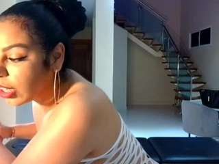 desirerodriguez — Camsoda recorded stream screenshot (05 May 2025)