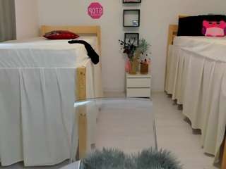 18perfecttits — Camsoda recorded stream image, 05.05.2025 08:20