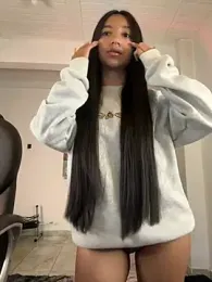 aly_golden_ — Stripchat recorded stream image, 05.05.2025 08:10