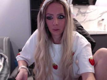 blondalina — Bongacams recorded stream image, 05.05.2025 09:40